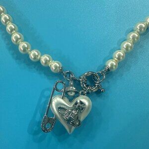 New Vivienne Westwood White Pearl Necklace